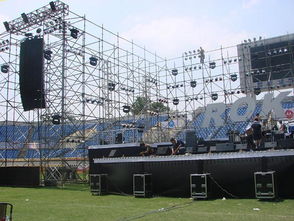 北京高價回收舞臺設備,拆遷各種舞臺,上門回收